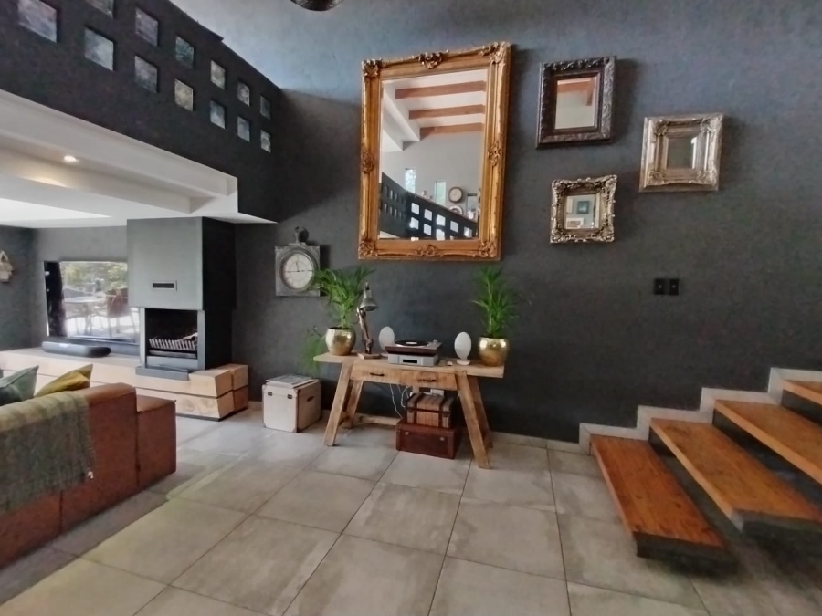 5 Bedroom Property for Sale in Protea Park North West